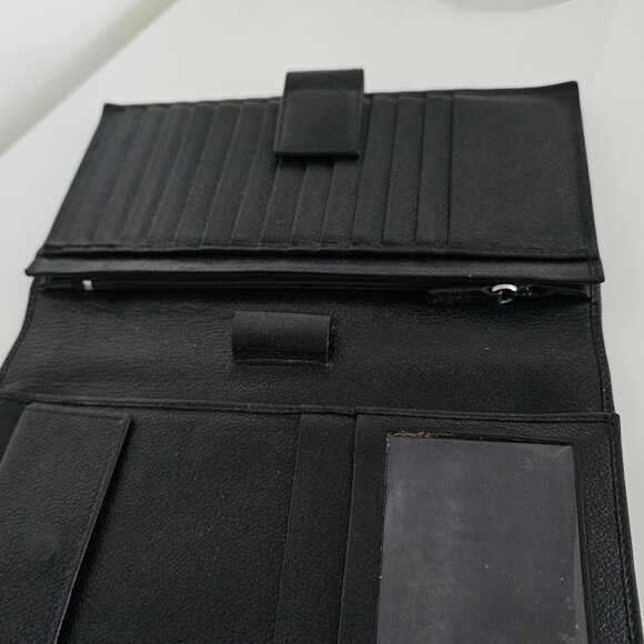 BULGARI BI-FOLD CARD HOLDER- AUTHENTIC! - Picture 9 of 13